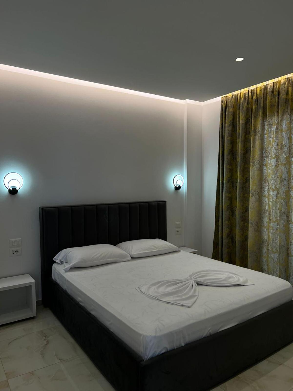 Feniks Hotel Ksamil Exterior photo