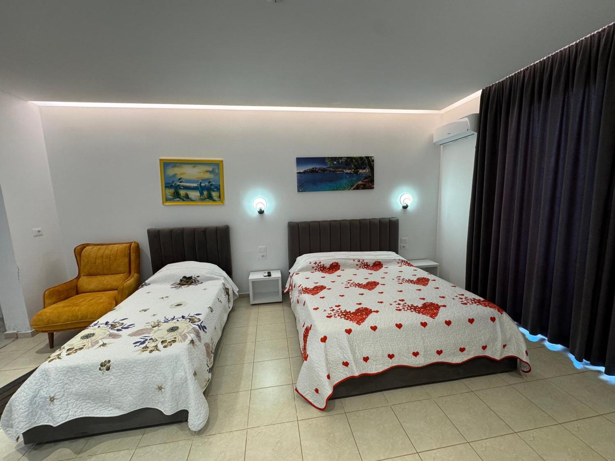Feniks Hotel Ksamil Exterior photo