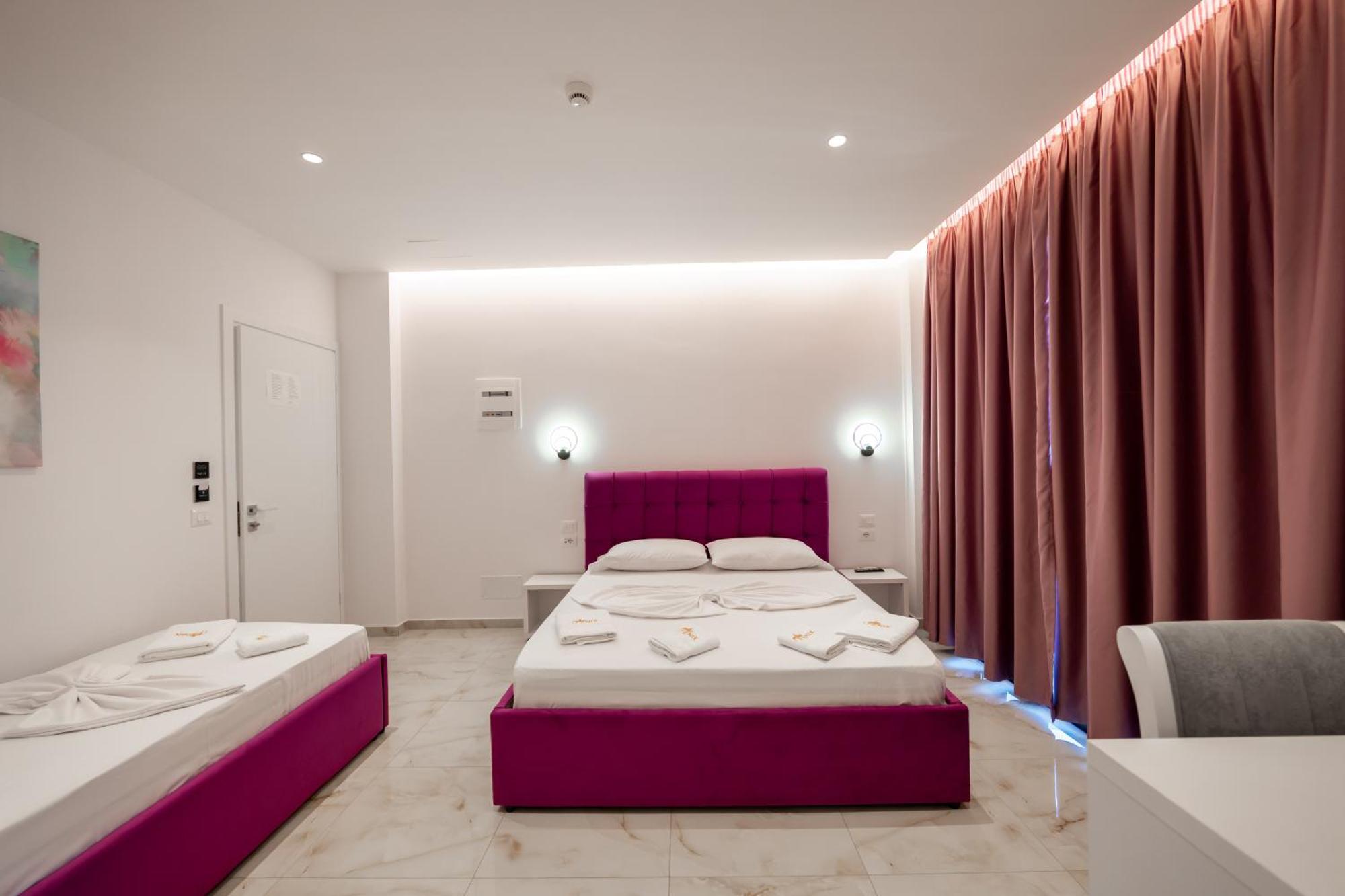 Feniks Hotel Ksamil Exterior photo