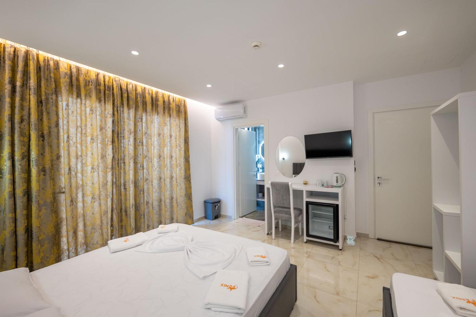 Feniks Hotel Ksamil Exterior photo